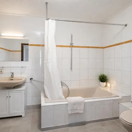Boardinghouse 3* كيفالير
